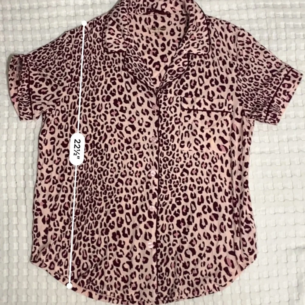 Kate Spade Pajama Top Size small, Animal print , punk and maroon